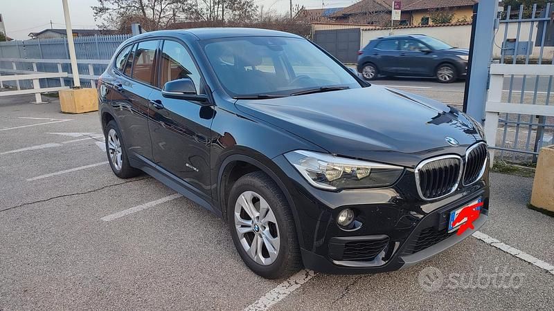 Usata BMW X1 150 CV (110 kW) 2016 Nero SUV