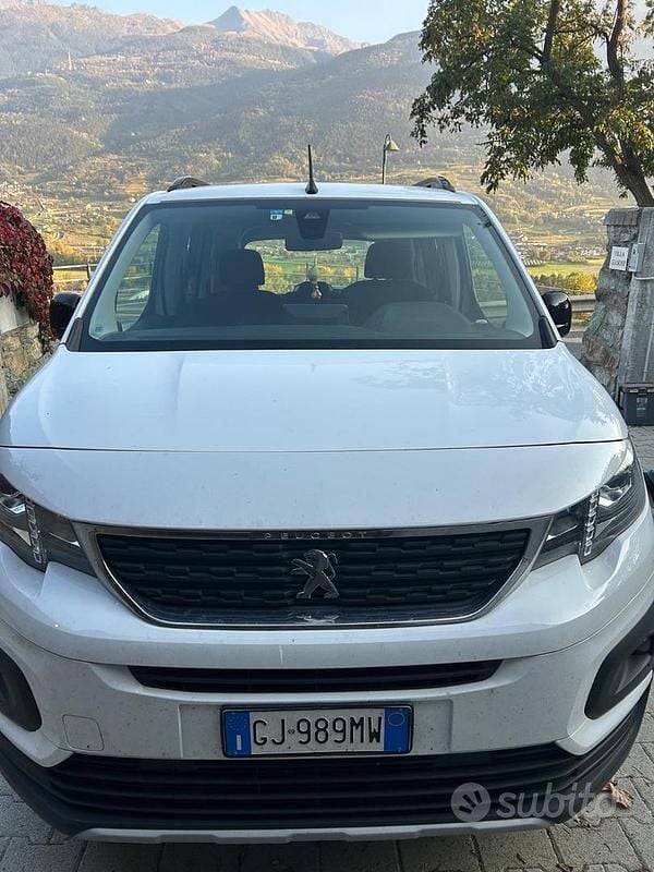 Usata Peugeot Rifter 110 CV (80 kW) 2022 Bianco Monovolume