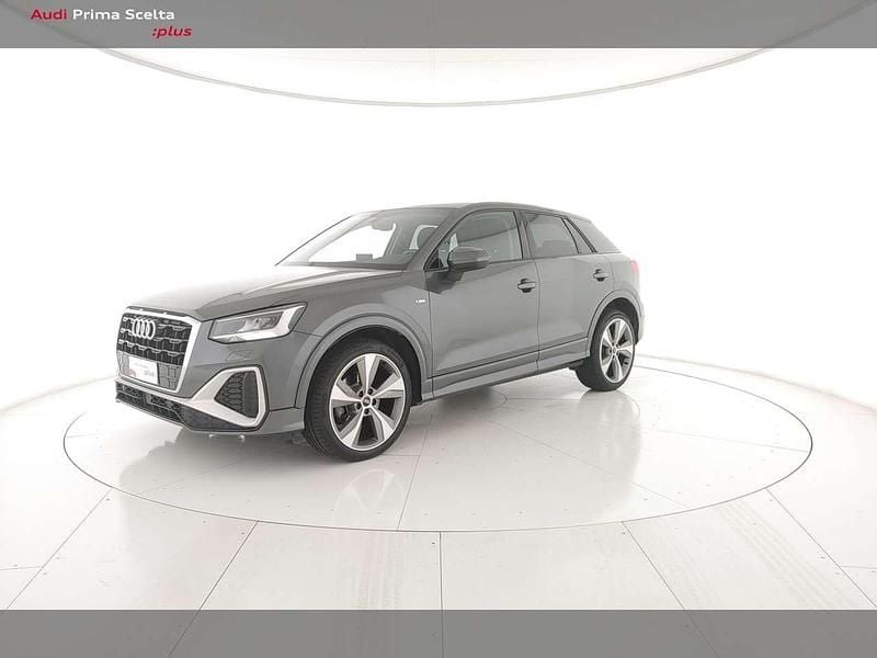 Grigio daytona perlato Usata 2022 Audi Q2 S-Line SUV | 26.900 € (Buon prezzo) - Immagine 1/4