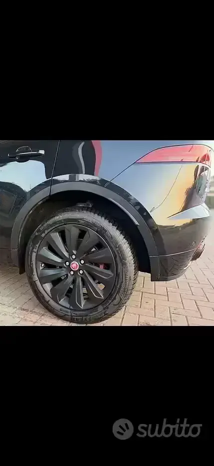 Usata Jaguar E-Pace R 150 CV (110 kW) 2021 Nero SUV