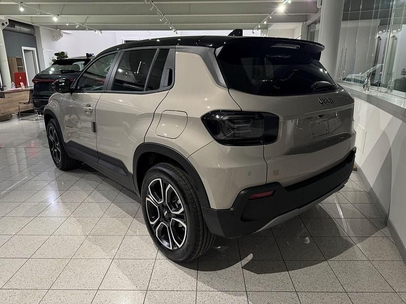 Nieuw Jeep Avenger Summit 110 PK (80 kW) 2025 Grijs SUV