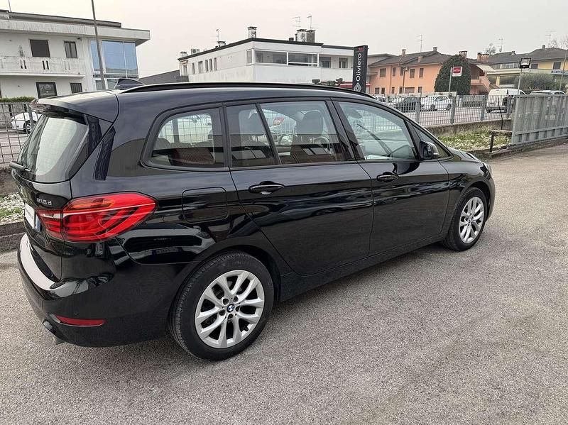 Usata BMW 218 Advantage 150 CV (110 kW) 2020 Nero Monovolume