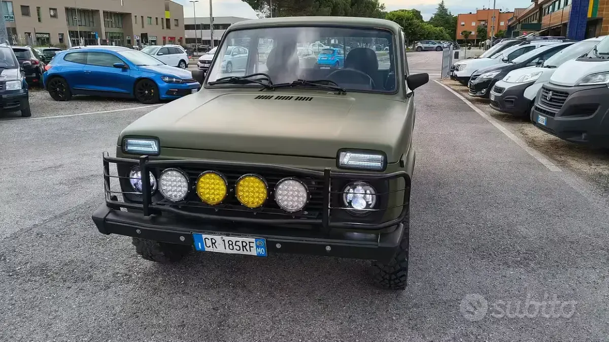 Usata Lada niva 81 CV (59 kW) 2004 Verde SUV