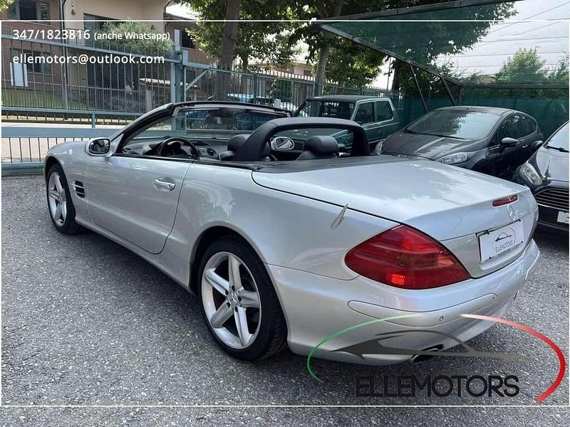 Usata Mercedes SL350 245 CV (180 kW) 2003 Argento Cabrio