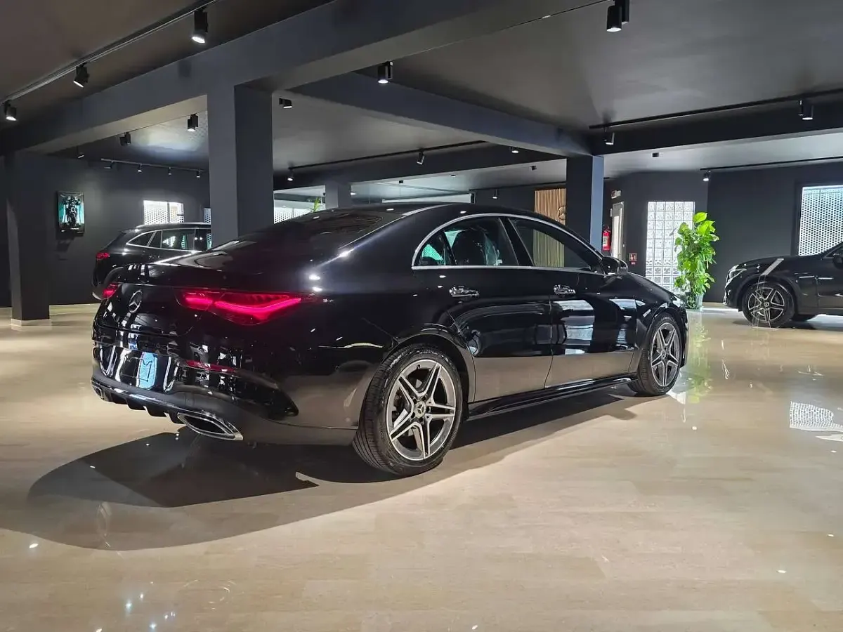 Usata Mercedes CLA200 AMG Line Premium 150 CV (110 kW) 2025 Nero Coupé