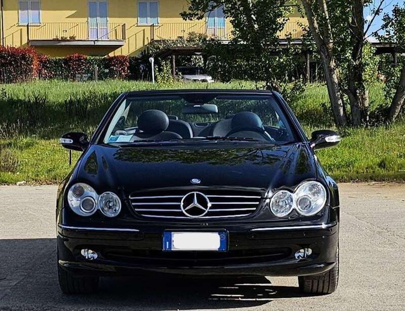 Nero Usata 2005 Mercedes CLK200 Avantgarde Cabrio | 10.500 € (Buon prezzo) - Immagine 1/4