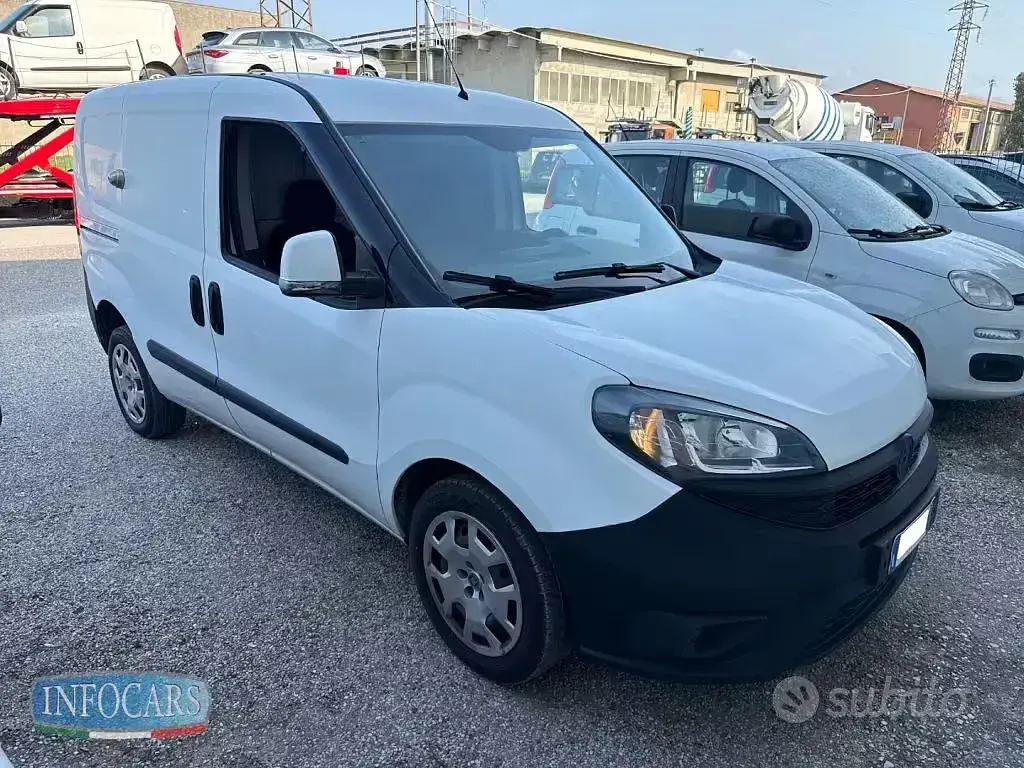 Usata Fiat Doblò 120 CV (88 kW) 2019 Monovolume