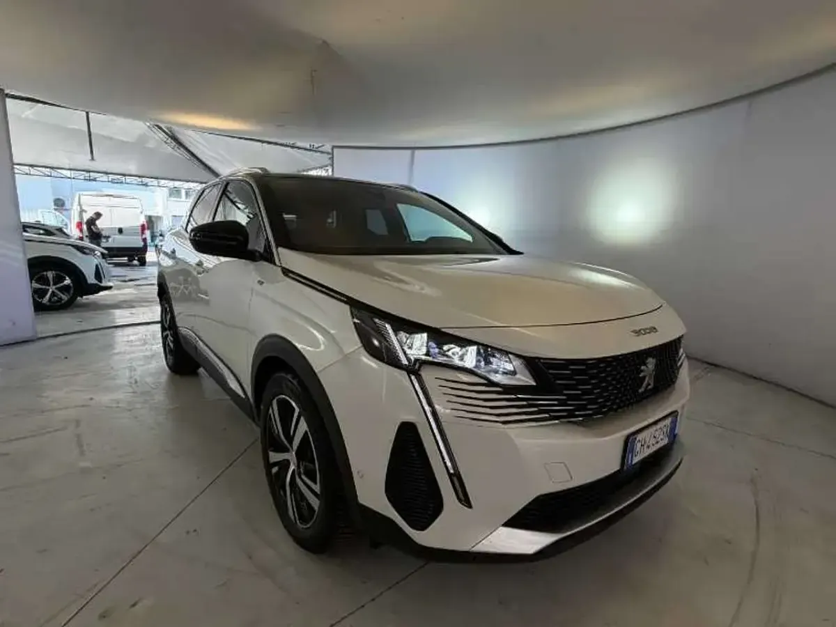 Usata Peugeot 3008 GT 131 CV (96 kW) 2022 Bianco madreperla SUV