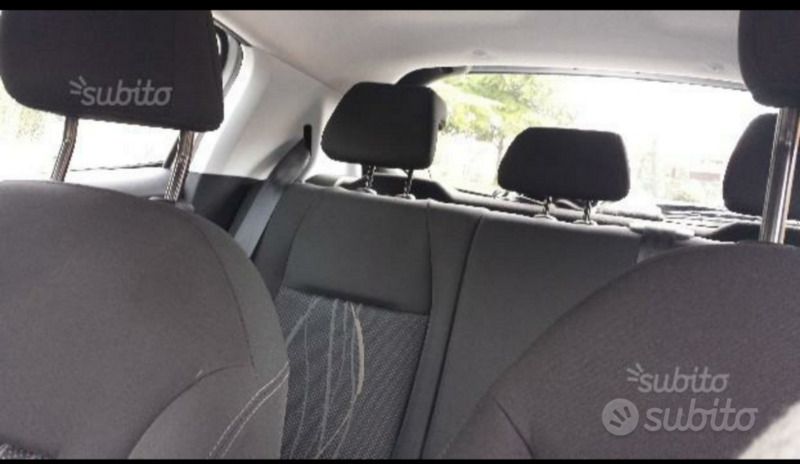 Usata Peugeot 208 82 CV (60 kW) 2014 Grigio Utilitaria