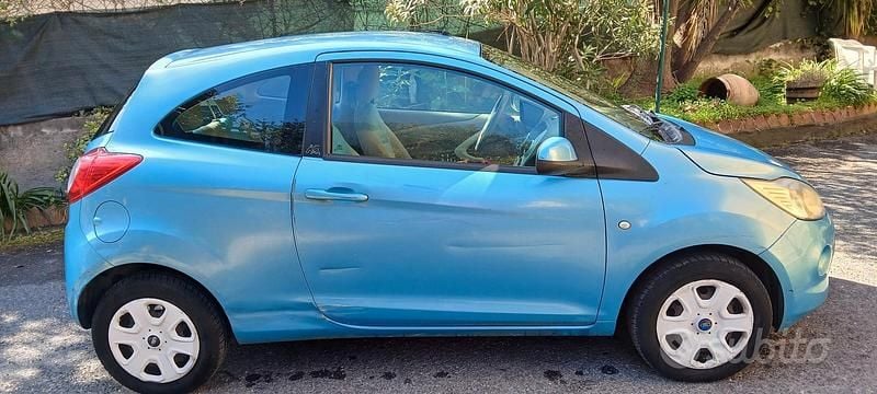 Usata Ford Ka 69 CV (50 kW) 2010 Blu Utilitaria