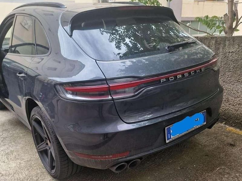 Usata Porsche Macan Turbo 400 CV (294 kW) 2016 Grigio SUV