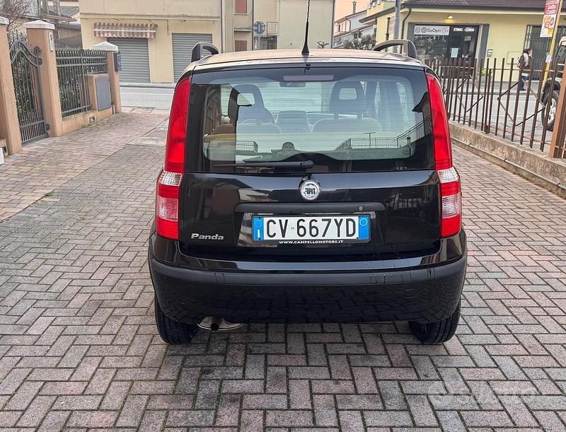 Usata Fiat Panda Dynamic 60 CV (44 kW) 2005 Bianco Berlina