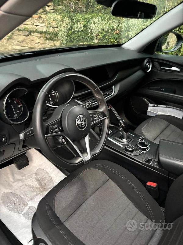Usata Alfa Romeo Stelvio 180 CV (132 kW) 2017 SUV