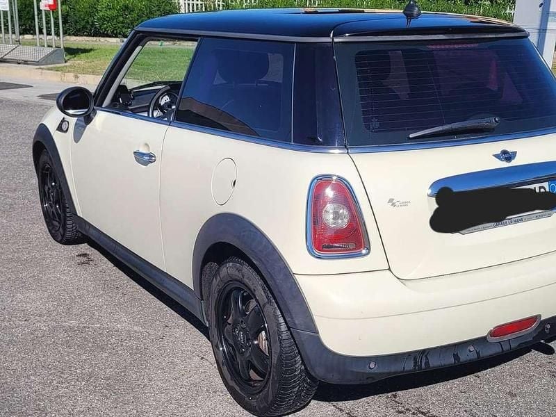 Bianco Usata 2007 Mini Cooper Pepper Utilitaria | 3500 € (Super prezzo) - Immagine 1/4