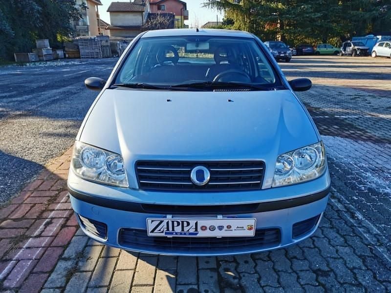 Usata Fiat Punto Active 60 CV (44 kW) 2004 Blu Utilitaria