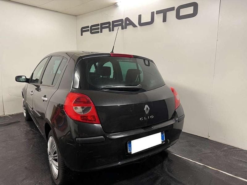 Usata Renault Clio III 86 CV (63 kW) 2007 Nero Berlina