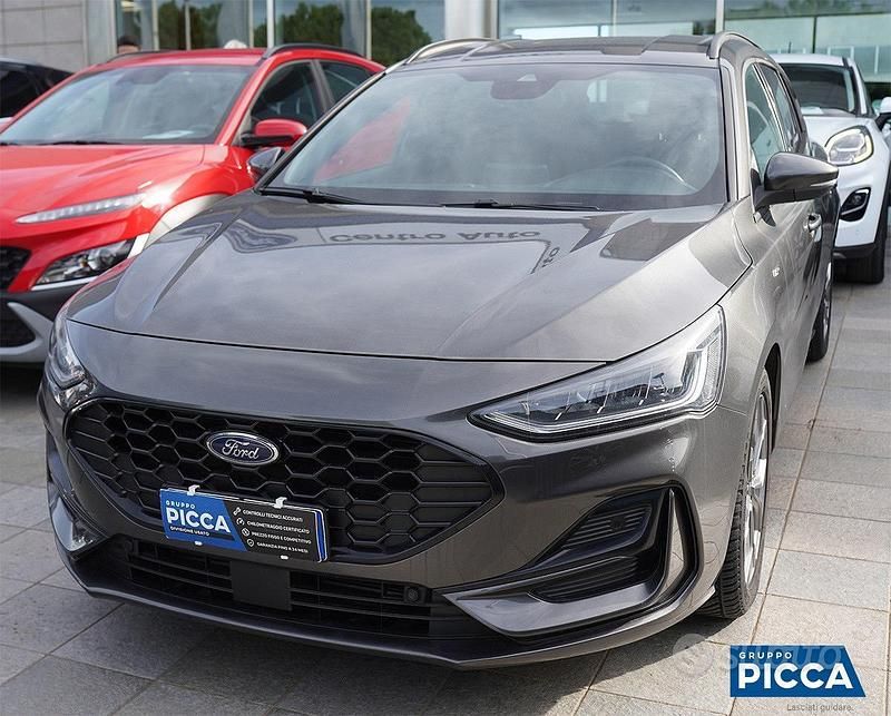 Usata Ford Focus ST 125 CV (91 kW) 2022 Grigio Station wagon
