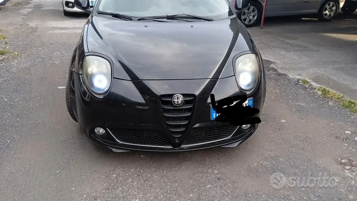Begagnad Alfa Romeo MiTo 95 HK (69 kW) 2013 Svart Halvkombi