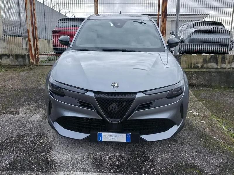 Usata Alfa Romeo Junior 61 kW (84 CV) 2025 Grigio SUV
