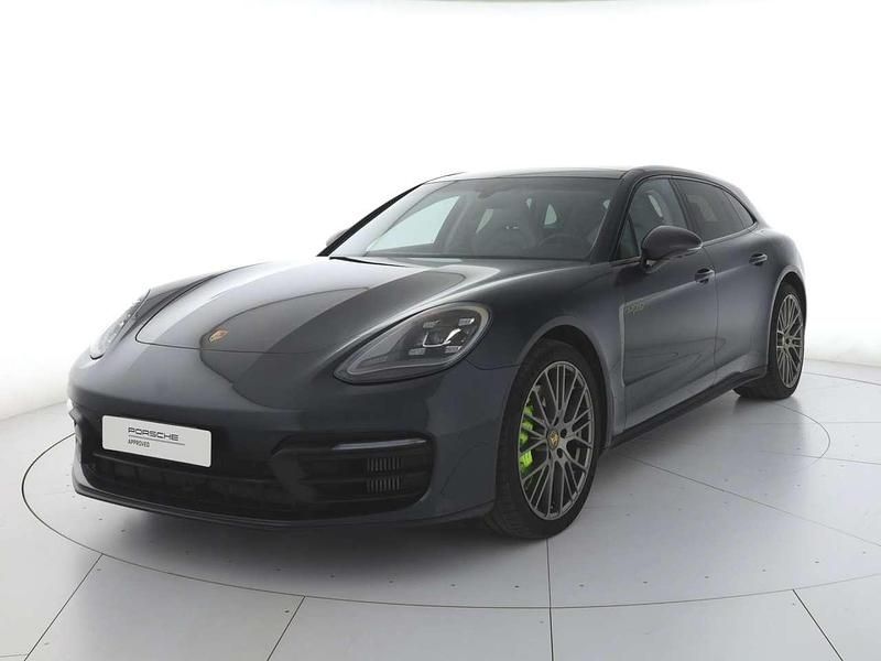 Usata Porsche Panamera S E-Hybrid Platinum Edition 462 CV (339 kW) 2023 Grigio vulcano metallizzato Berlina