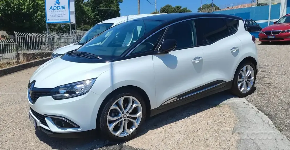 Usata Renault Scénic 120 CV (88 kW) 2021 Bianco Monovolume
