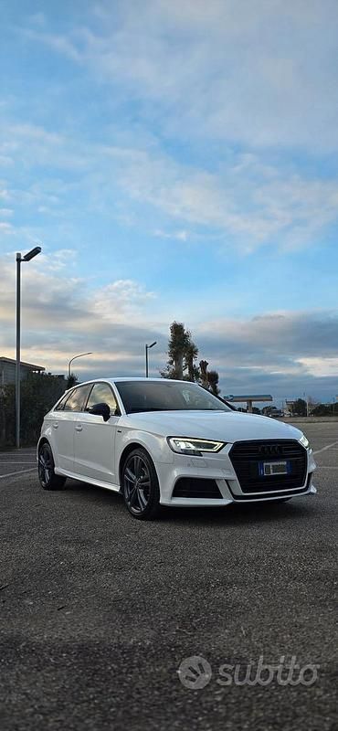 Bianco Usata 2019 Audi A3 S-Line Tre volumi | 21.500 € (Buon prezzo) - Immagine 1/4