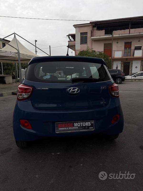 Begagnad Hyundai i10 69 HK (50 kW) 2014 Blå Halvkombi