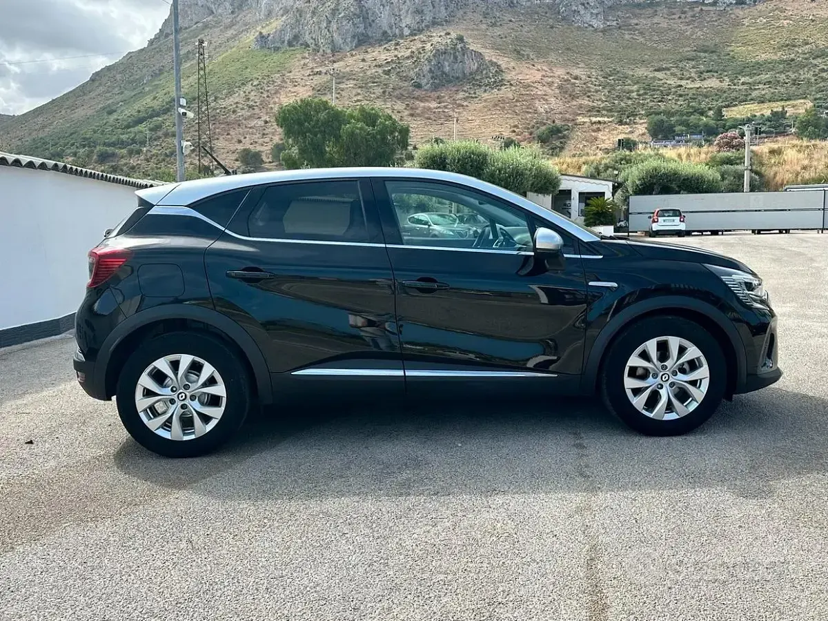 Usata Renault Captur Intens 91 CV (66 kW) 2022 Nero SUV