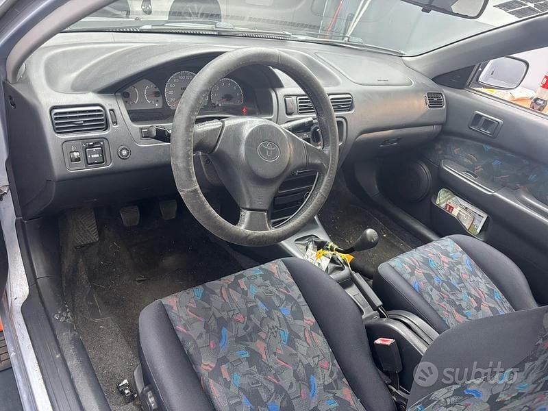Usata Toyota Paseo 90 CV (66 kW) 1998 Grigio Coupé