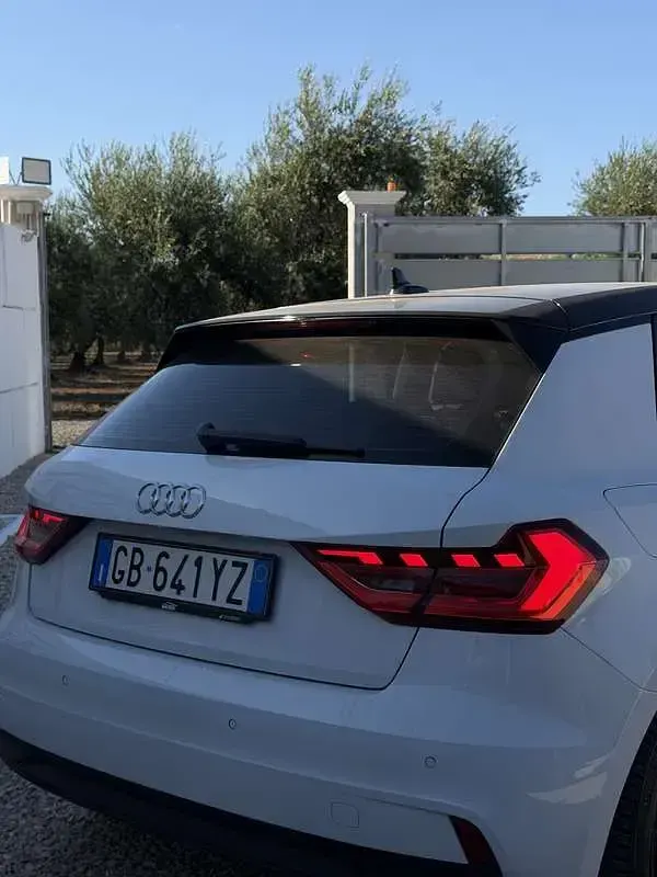 Usata Audi A1 Sportback Ambiente 116 CV (85 kW) 2020 Utilitaria