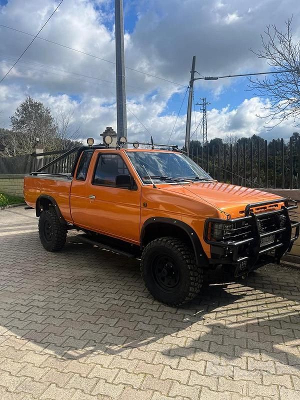 Usata Nissan Datsun 1986 SUV