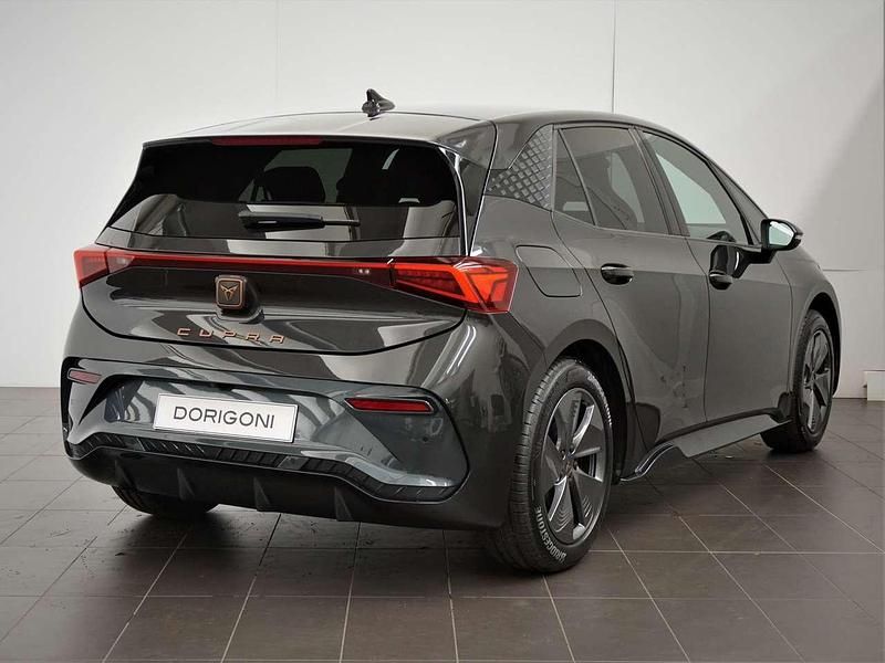 Usata Cupra Born 69 kW (95 CV) 2023 Grigio quasar Utilitaria