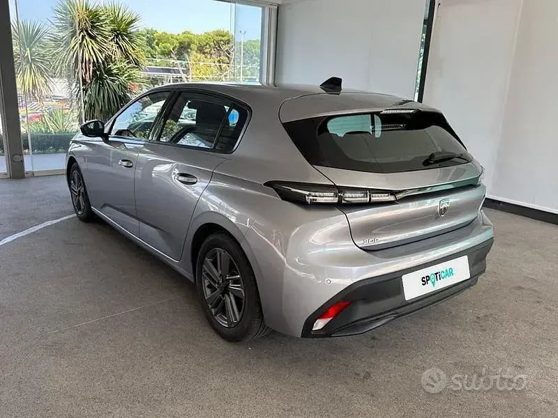 Usata Peugeot 308 Active 131 CV (96 kW) 2022 Grigio Berlina