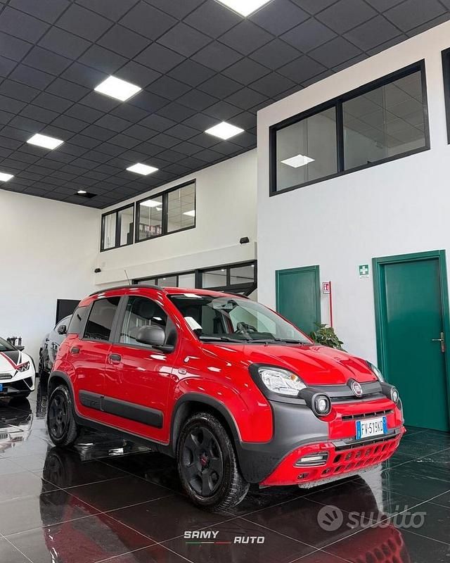 Usata Fiat Panda Cross Cross 69 CV (50 kW) 2019 Rosso Utilitaria