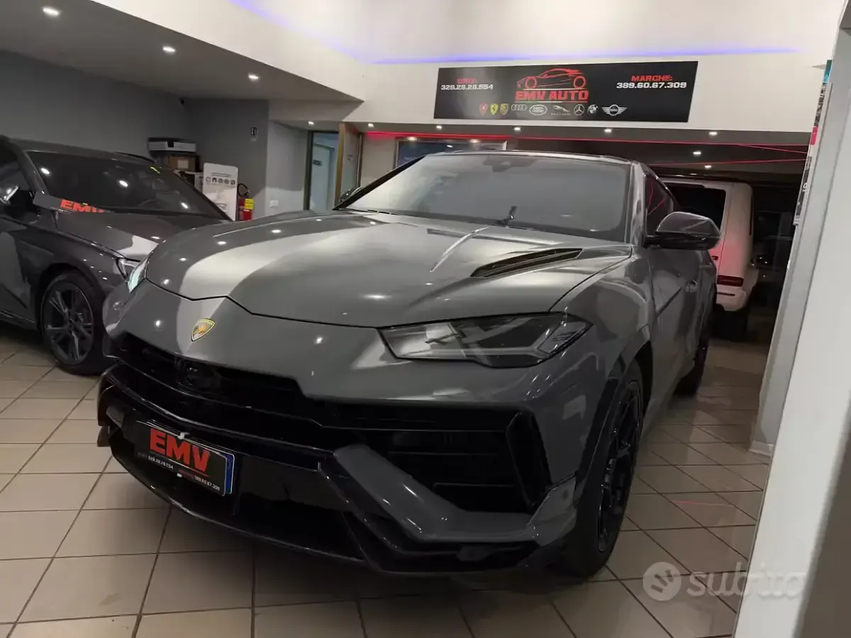 Usata Lamborghini Urus 666 CV (489 kW) 2022 Grigio SUV