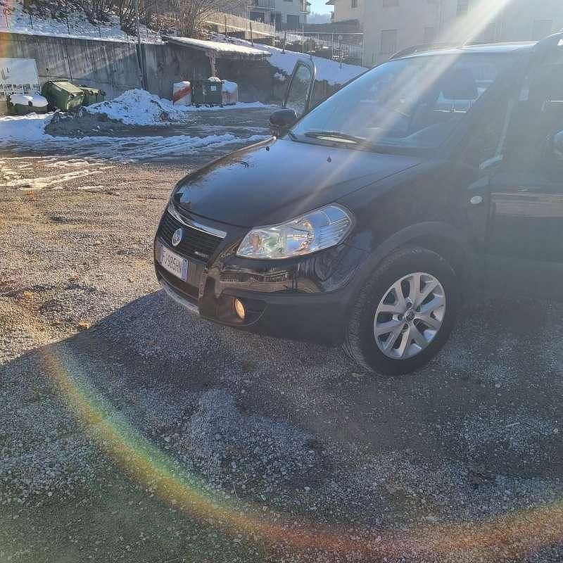 Usata Fiat Sedici Dynamic 135 CV (99 kW) 2012 SUV