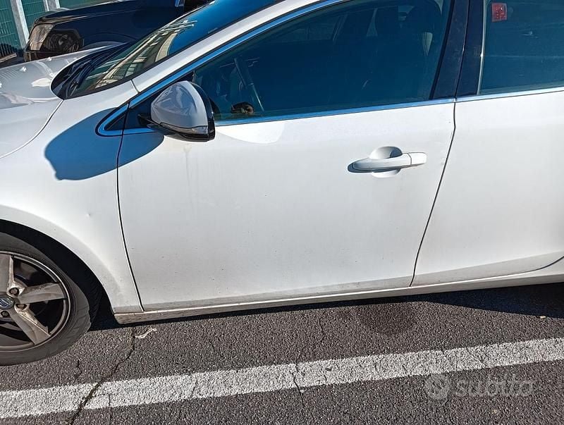 Usata Volvo V40 2015 Bianco Berlina
