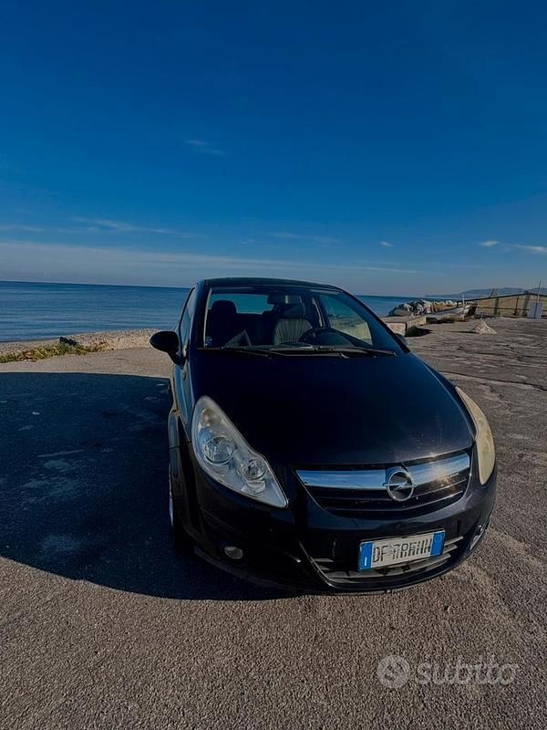 Usata Opel Corsa Enjoy 90 CV (66 kW) 2007 Nero Utilitaria