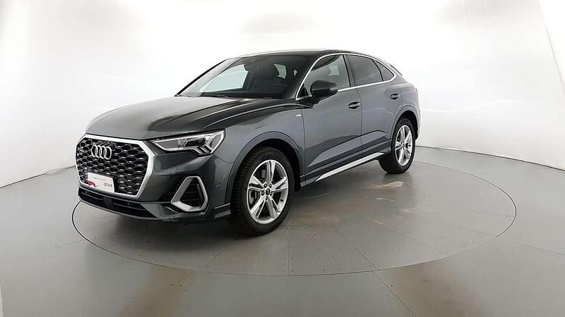 Grigio daytona Usata 2024 Audi Q3 Sportback S-Line SUV | 46.800 € (Buon prezzo) - Immagine 1/4