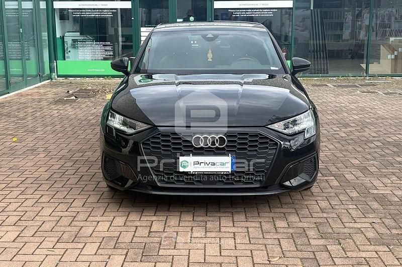 Begagnad Audi A3 Ambiente 116 HK (85 kW) 2021 Svart Sedan