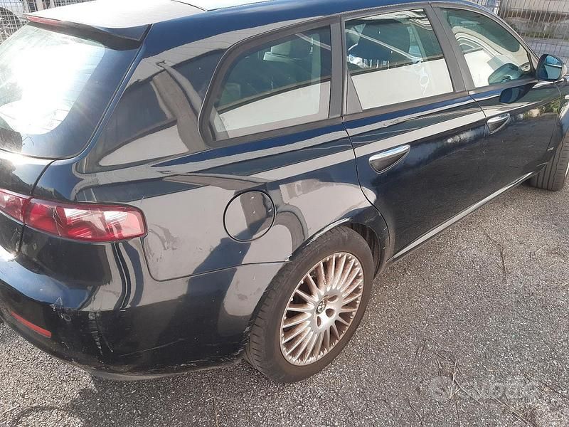 Usata Alfa Romeo 159 Distinctive 150 CV (110 kW) 2008 Nero Station wagon
