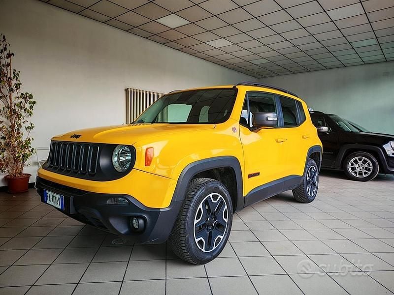 Usata Jeep Renegade Trailhawk 170 CV (125 kW) 2015 Giallo SUV