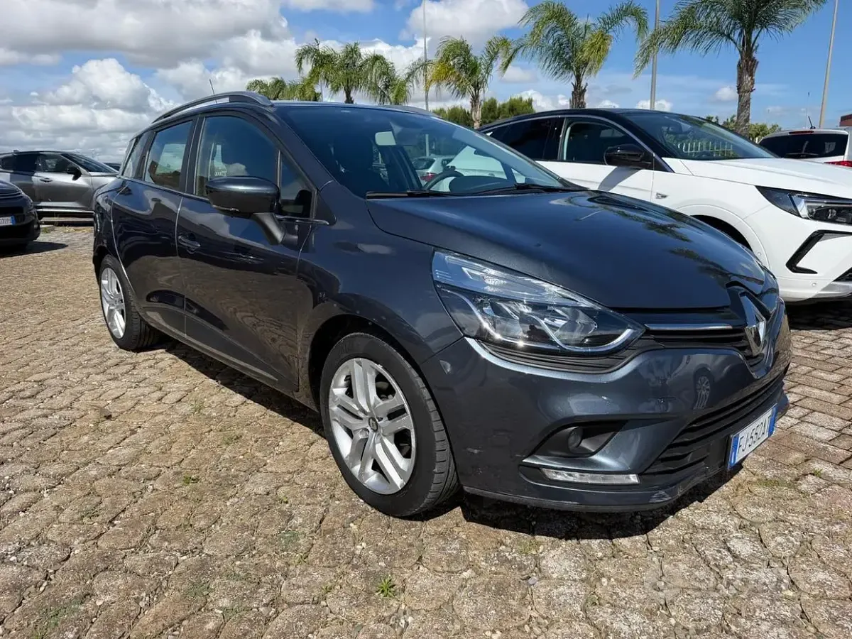 Usata Renault Clio 90 CV (66 kW) 2017 Grigio Station wagon