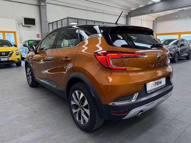 Usata Renault Captur Intens 101 CV (74 kW) 2021 Orange atacama/tetto nero SUV