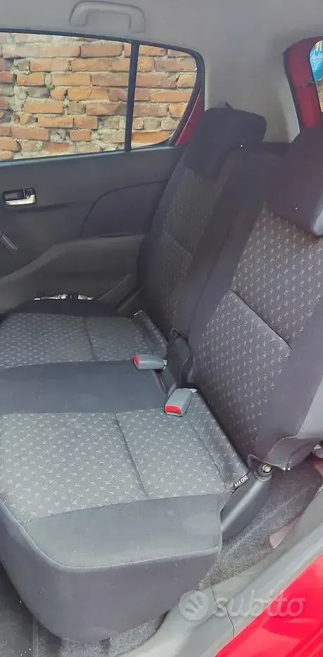 Usata Daihatsu Cuore 58 CV (42 kW) 2008 Rosso Utilitaria
