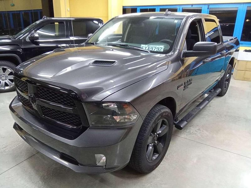 Usata Dodge Ram 401 CV (294 kW) 2021 Grigio Pick-up