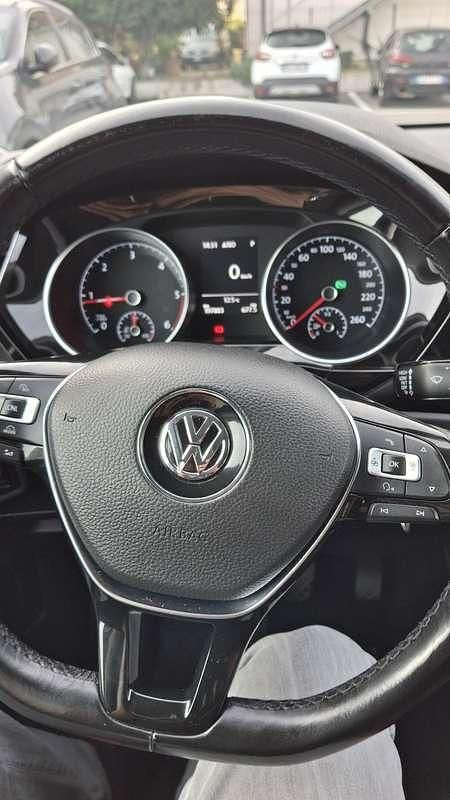 Usata 2016 VW Touran Comfortline Monovolume | 12.500 € (Buon prezzo) - Immagine 1/4