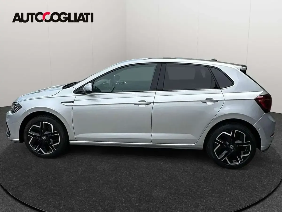 Nuova VW Polo R-line Plus 95 CV (69 kW) 2026 Argento Utilitaria