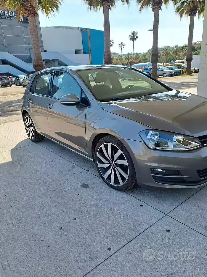 Usata VW Golf VII Highline 105 CV (77 kW) 2013 Grigio Berlina