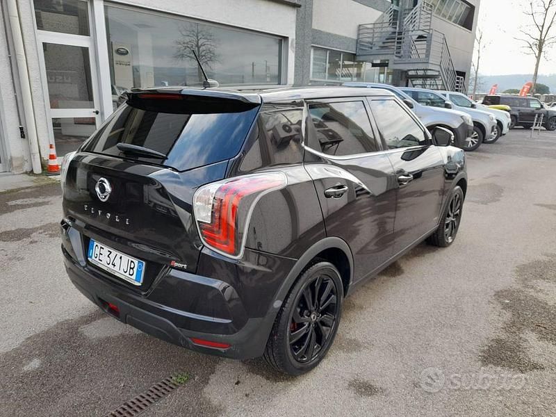 Usata SsangYong Tivoli 136 CV (100 kW) 2021 Nero SUV